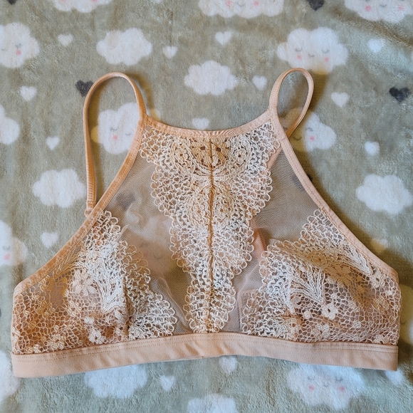 Victoria's Secret Body by Victoria high neck lace cami size S/P - Picture 1 of 2